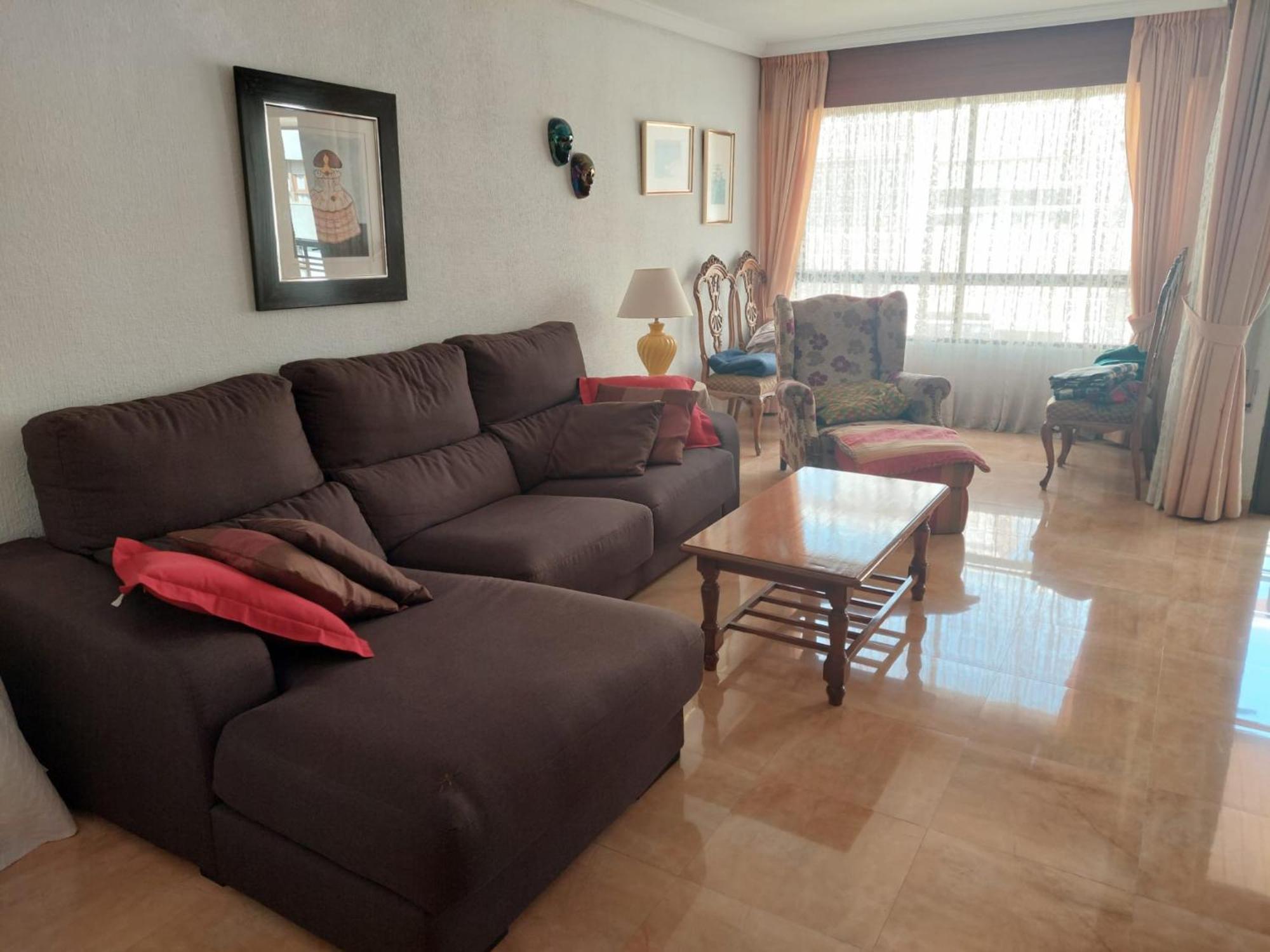 Apartment En Alicante, Plaza De Espana, Zona Mercado, Aa *
